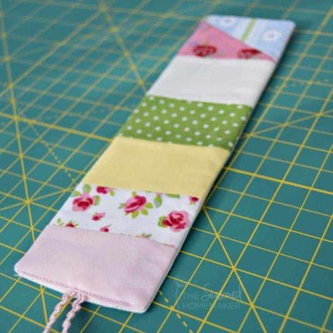 Sewing Pattern Bookmark, Sewing 101 Tutorials, Hand Stitched Bookmarks, Hand Sewn Bookmark, How To Sew A Bookmark, Quilted Bookmarks Free Pattern, Sew A Bookmark, Patchwork Bookmarks, Sew Bookmarks