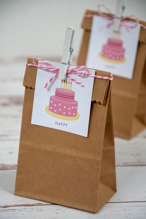 Birthday Tags Printable, Birthday Cake Gift, Gift Tags Birthday, Faking It, Pink Happy Birthday, Cake Gift, Pink Birthday Cakes, Birthday Gift Tags, Free Printable Gift Tags