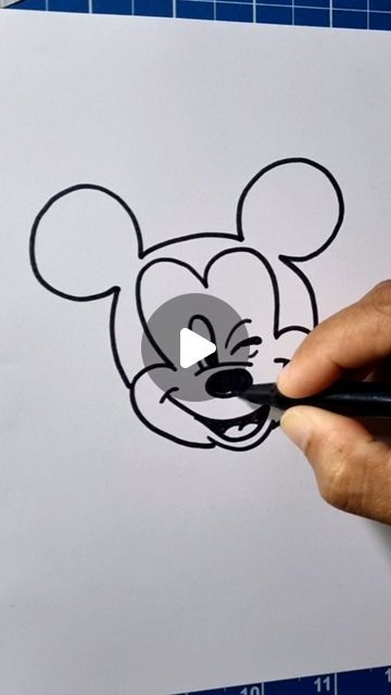 Mikey Mouse Drawings Easy, Disney Doodles Simple, Mickey Mouse Drawing Easy, Mickey Mouse Drawing, Mouse Paint, Mouse Drawing, Baby Mickey Mouse, Mickey Mouse Wallpaper, Baby Mickey