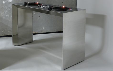 METROFARM STAINLESS DJ DESK Dj Decks, Dj Stand, Dj Table, Dj Room, Turntable Stand, Plastic Crates, Steel Desk, Concrete Bench, Dj Setup