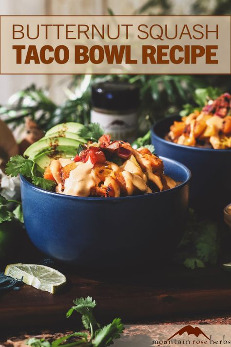 Taco Bowl with Roasted Butternut Squash and Black Beans Chili Lime Tacos, Diet Soups, Butternut Squash Tacos, Taco Bowl Recipe, Taco Bowl, Chia Seed Recipes Pudding, Spicy Tacos, Hot Chili Sauce, Hearty Dinner Recipes