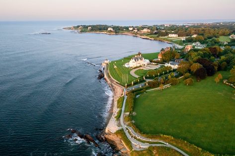 10 Best Things to Do in Rhode Island - New England Newport Cliff Walk, Gilded Age Mansions, New England Mansion, Private Property Signs, Coast Guard Stations, New England Travel, Ocean Spray, Newport Rhode Island, Surf Lesson