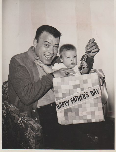 Gomer Pyle, First Fathers Day Gifts, Vintage Things, First Fathers Day, Retro Tv, Hard Boiled, Classic Tv, Happy Father, Happy Fathers Day