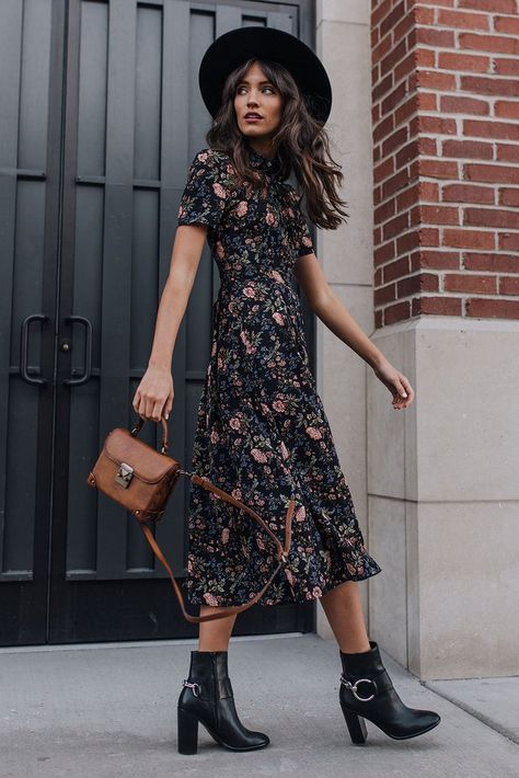 Thrifted Outfits, Garden Dress, Stil Elegant, Dress Cream, Outfit Trends, Black Shirt Dress, Dress Outfit, Outfits Casual, Looks Style