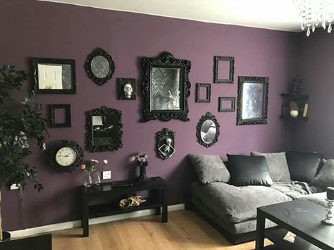 Purple Gothic Home Decor, Purple Goth Bedroom Ideas, Goth Wall Color, Purple Witchy Living Room, Goth Purple Bedroom, Goth Purple Room, Goth Room Colors, Goth Bedroom Paint Ideas, Gothic Room Painting Ideas