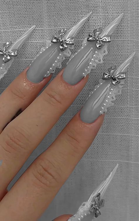 Grey Nails Almond Shape, Sharp Silver Nails, Stiletto Silver Nails, Grey Goth Nails, Silver Dramatic Nails, Grey Stiletto Nails, Grey Stilletto Nails, Simple Stiletto Nails, Old Fashioned Words