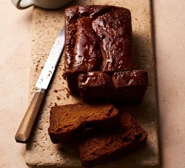 Sticky ginger loaf cake Ginger Loaf Cake, Sticky Ginger Cake, Ginger Loaf, Tea Loaf, Fruity Cake, Afternoon Tea Recipes, Ginger Cake, Simple Nutrition, Cake Mixture