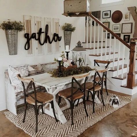 Dining Room Table And Chairs, Banquette Design, Farmhouse Style Dining Room, Small Dining Room Table, Farmhouse Dining Rooms Decor, Modern Farmhouse Dining Room, Rustic Farmhouse Living Room, Farmhouse Table Decor, Farmhouse Dining Room Table