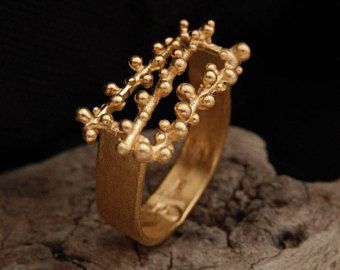 Dotted Gold Ring, Minimal Branch Ring, Inspired by nature jewelry, Handmade Ring Size 7 US, Silver 925 Gold Plated Jewelry, Rings for women Rings For Mom, Micro Mosaic Jewelry, Ring Minimal, Romantic Woman, Branch Ring, Casting Jewelry, Nature Inspired Jewelry, Wide Band Rings, Nature Jewelry