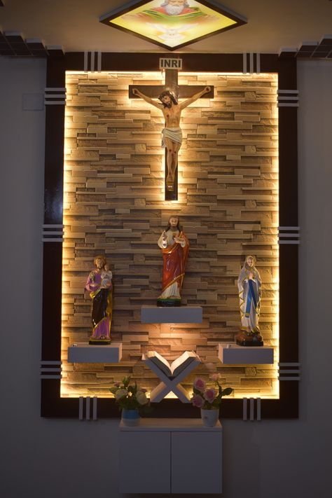 Catholic Altar Home Ideas, Wall Altar Ideas Catholic, Catholic Home Altar Ideas Living Rooms, Home Altar Catholic, Prayer Room Ideas, Prayer Garden, Catholic Altar, Altar Design, Catholic Decor