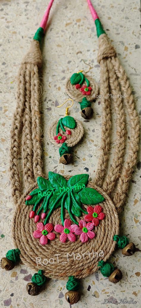 Jute Thread Jewellery, Jute Jwellery Design, Jute Jewellery Necklaces, Jute Thread Craft Ideas, Jute Jewellery Handmade, Navaratri Jewellery, Fabric Neckpiece, Clay Locket, Clay Jwellary