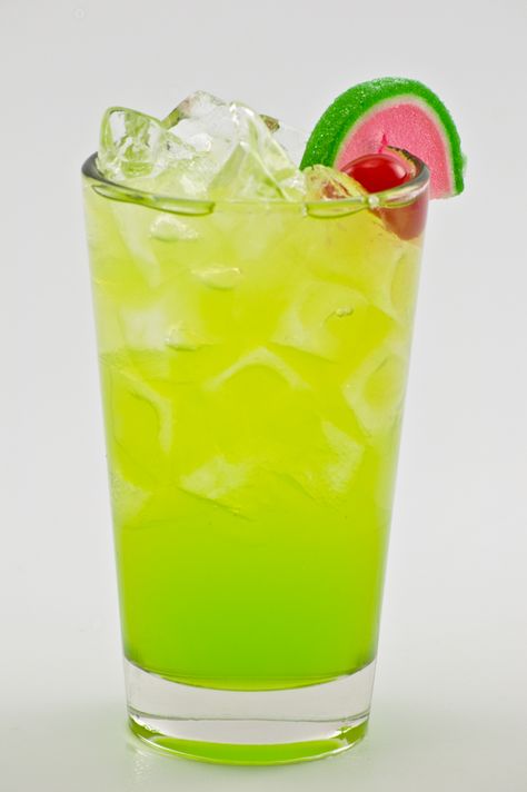 Electric Apple Lemonade - Using Granny Smith Apple Syrup and Lemonade - Love Monin Syrups! Green Apple Lemonade, Apple Lemonade, Best Drink Recipes, Colourful Cocktails, Korean Bar, Wedding Punch, Apple Syrup, Monin Syrup, Smoothie Popsicles