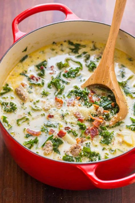 Zuppa Toscana - Olive Garden Copycat - NatashasKitchen.com Zuppa Toscana Soup Olive Garden, Olive Garden Soups, Olive Garden Zuppa Toscana, Copycat Recipes Olive Garden, Tuscan Kale, Sausage Kale, Creamy Shrimp Pasta, Olive Garden Copycat, Zuppa Toscana Soup