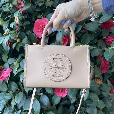 Tote Bag Outfit, Tory Burch Ella Tote, Ella Tote, Tory Burch Ella, Tote Outfit, Tory Burch Tote, Tory Burch Bag Totes, Tory Burch Handbags, Eco Chic