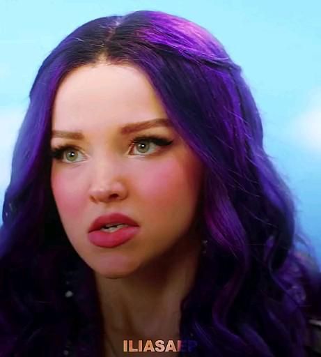 Decendants Edits, I'm Mad At Disney, Descendants Videos, Dove Cameron Descendants, Disney Descendants Characters, Dave Cameron, Mal Descendants, Disney Descendants Movie, Descendants Characters