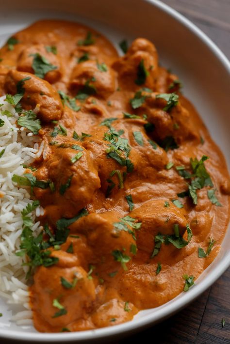 You will love this delicious, restaurant-style butter chicken recipe! Marinated and crisped Tofu is our “chicken” in a creamy, decadent Indian butter curry sauce. Find out how to make vegan butter chicken tofu! (gluten-free with nut-free and soy-free options) Protein Entrees, Butter Curry, Vegan Butter Chicken, How To Make Curry, Butter Chicken Recipe Indian, Butter Chicken Curry, Tofu Curry, Viral Recipes, Butter Chicken Recipe