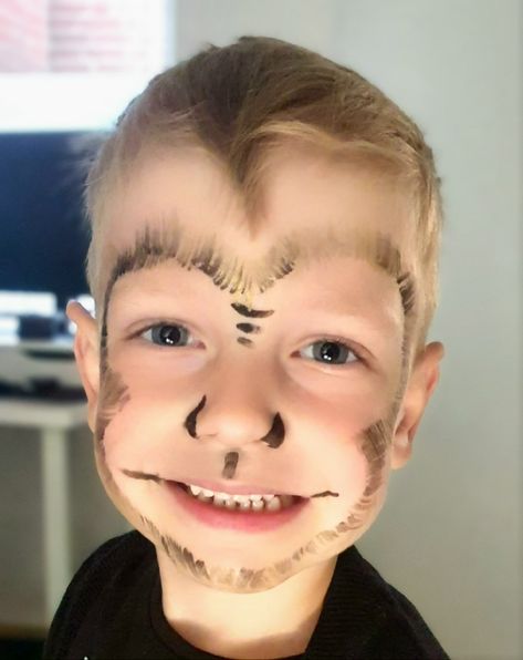 Monkey Face Makeup, Flying Monkey Makeup, Monkey Face Paint Easy, Monkey Face Paint, Monkey Makeup, Monkey Costumes, Face Painting Easy, Kids Face Paint, Monkey Face