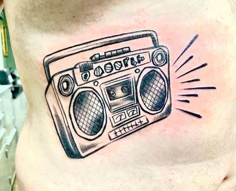 Boombox Tattoo, Radio Tattoo, Tattoo On Chest, Band Tattoo Designs, Chest Tattoos, Bicep Tattoo, Sternum Tattoo, Music System, Band Tattoo