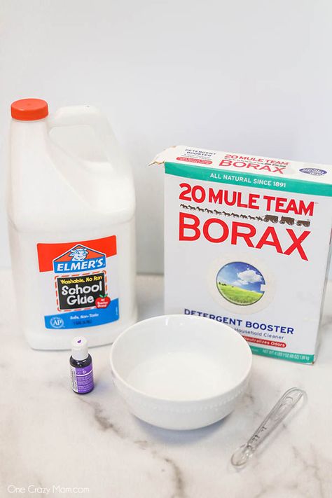 Borax Slime is a very simple DIY and great for beginners just learning to make slime. It only requires a few simple ingredients and is so easy and fun! Slime With Borax Recipes, Borax Slime Activator Recipe, Borax Experiments For Kids, Borax Slime Recipe Easy, How To Make Slime Without Borax And Glue, Slime Recipe With Borax And Glue, Diy Fluffy Slime Recipe, 3 Ingredient Slime, Slime With Borax