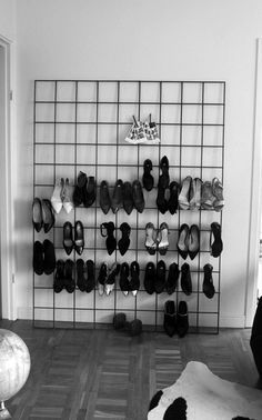 Heels Inspiration, Diy Shoe Rack, Smart Tiles, Fabulous Diy, Closet Inspiration, Shoe Closet, Design Diy, 인테리어 디자인, My Dream Home