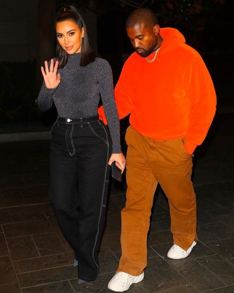 UpscaleHype on Instagram: “#KanyeWest w/ @KimKardashian in Houston wearing a his new #Yeezy Foam runners. #KimKardashian wore a @Wolford top. (photos:…” Yeezy Foam Runner Outfit, Foam Runner Outfit, Runner Outfit, Yeezy Foam Runners, Kanye West Outfits, Runners Outfit, Foam Runners, Yeezy Foam, Foam Runner