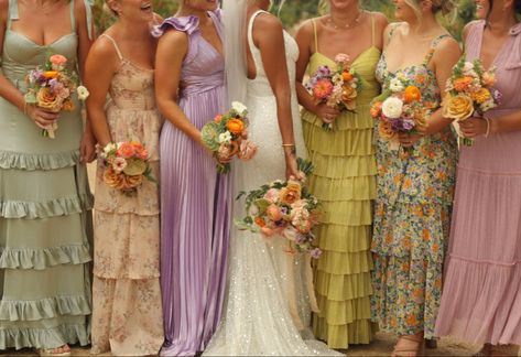 The most beautiful mismatched bridesmaids dresses ive ever photographed 🫶🏼 Bridal Parties Colors, Mismatched Bridesmaids, Mismatched Bridesmaid Dresses, Dream Wedding Ideas Dresses, Future Wedding Plans, Wildflower Wedding, Colorful Party, Wedding Mood, Dreamy Wedding