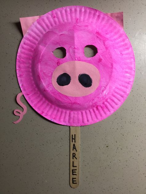 Pig piggy piglet paper plate mask craft preschool pink puppet Popsicle sticks Sped Crafts, Two Year Old Crafts, Preschool Farm Crafts, Farm Theme Crafts, Laura Numeroff, Farm Animal Crafts, Pig Crafts, Farm Preschool, Pink Crafts