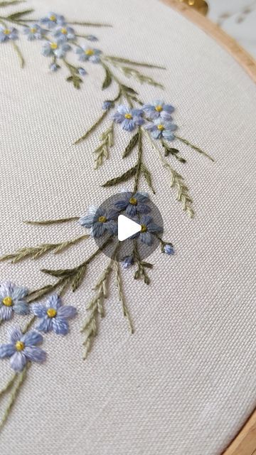 Aliaksandra Dzyachenka on Instagram: "Forget-me-notes. Embroidery process. I used three shades of blue thread here. It think that the flowers come out more alive this way😊. . Save or share if this video was useful for you. . . . PDF-pattern Forget-me-notes Wreath. Available on my Etsy-store. . . . #embroidery #embroiderypattern #dmcthreads #embroiderydesign" Embroider Forget Me Not, Forget Me Knot Embroidery, Forget Me Not Flowers Embroidery Pattern, Blue Embroidered Flowers, Embroidery Forget Me Not Tutorial, Embroidery Straight Line, Embroidery Videos Flowers, Forget Me Not Crafts, Embroidered Forget Me Nots