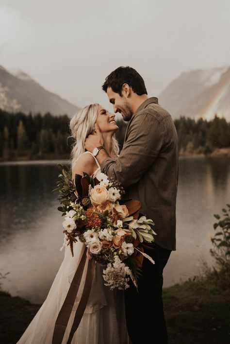 gold-creek-pond-elopement-46 Elopement Photography Photo Ideas, Pond Elopement, Rustic Elopement, Elopement Shoot, Boho Elopement, Elopement Styling, Elopement Photos, Elopement Ceremony, Wedding Session