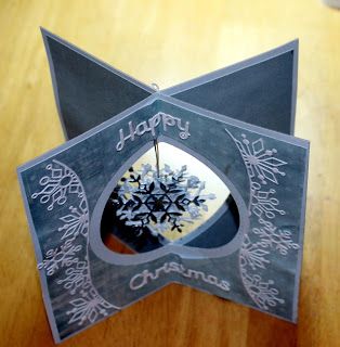 Spinner Cards Tutorial How To Make, Cricut Pop Up Cards, Christmas Card Tutorials, Spinner Card, Stamped Christmas Cards, Fancy Fold Card Tutorials, Snowflake Cards, Fun Folds, Christmas Card Crafts