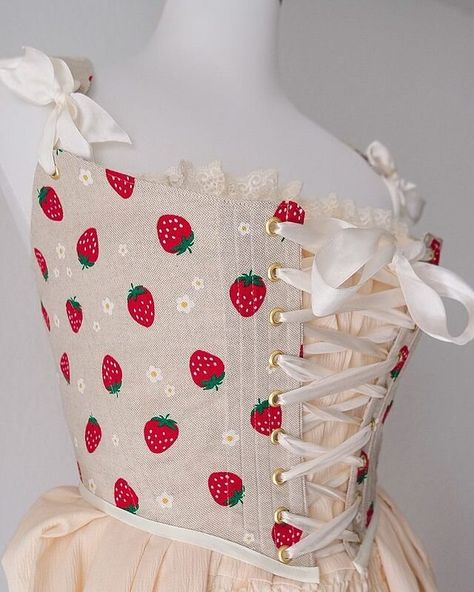 Pastel Steampunk, Strawberry Vibes, Strawberry Items, Strawberry Clothing, Strawberry Shortcake Outfits, Strawberry Outfit, Strawberry Dress, Good Memories, Cute Strawberry