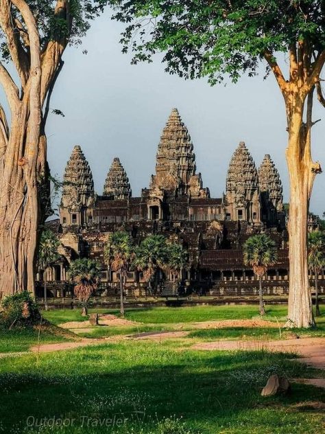 Cambodian Angkor Wat, Angkor Wat Wallpaper, Cambodia Angkor Wat, Cambodia Siem Reap, Ankor Wat, Khmer Temple, 9:16 Wallpaper, Angkor Wat Cambodia, Angkor Thom