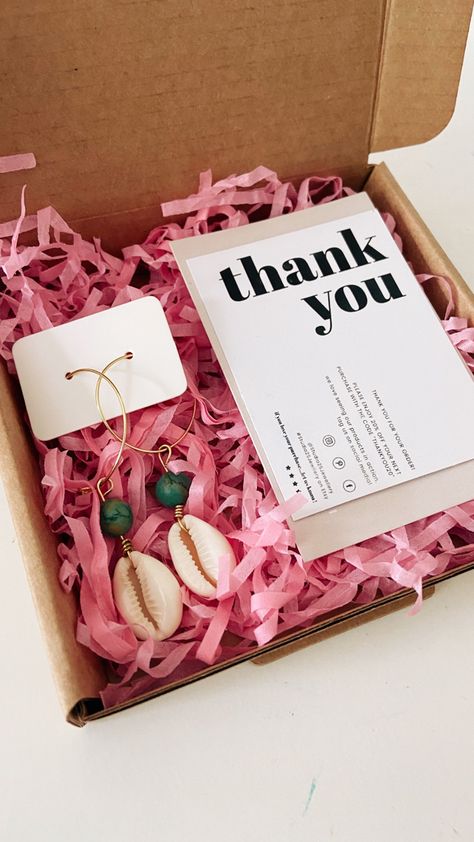 Small Business Necklace Packaging, Small Business Earring Packaging Ideas, Aesthetic Small Business Packaging, Small Business Aesthetic Packaging, Jewellery Packaging Ideas Business, Small Business Packaging Ideas Boxes, Valentines Package, Business Earrings, Packaging Earrings