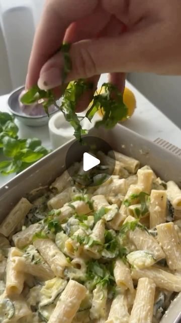 Baked Feta Zucchini Pasta, Zucchini Feta Pasta, Feta Cheese Zucchini Pasta, Zucchini With Feta Cheese, Feta Cheese Pasta With Zucchini, Feta Cheese Zucchini, Lemon Ricotta Zucchini Pasta, Veggie Pasta Recipes, Courgette Pasta