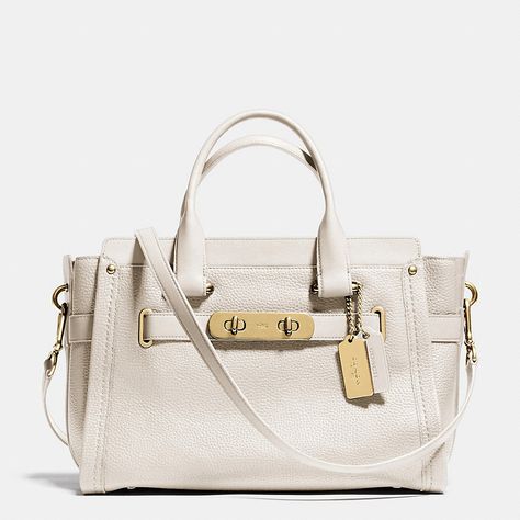 COACH SWAGGER IN PEBBLE LEATHER - This board is in collaboration with Coach. Colorful Handbags, Everyday Handbag, Womens Designer Bags, Womens Designer Handbags, Perfect Handbag, Coach Swagger, Coach Swagger Bag, Handbags Michael Kors, Virtual Closet