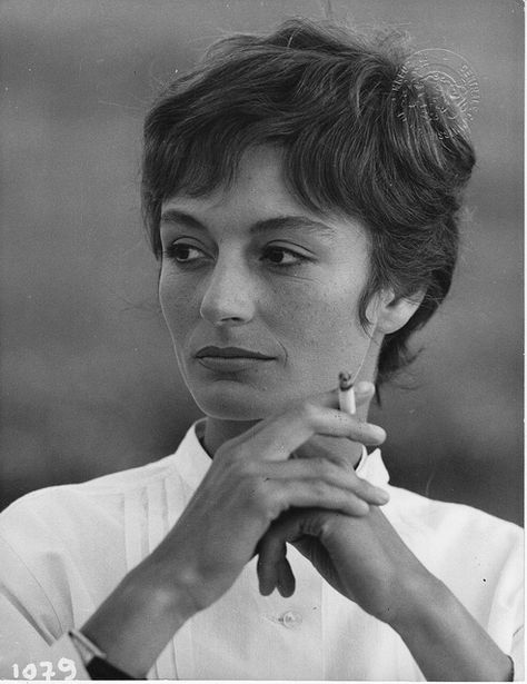 Anouk Aimee "8 1/2" Anouk Aimee, Wavy Pixie, Film Icon, Really Short Hair, French Films, French Actress, Old Hollywood, New Hair, Hair Inspo