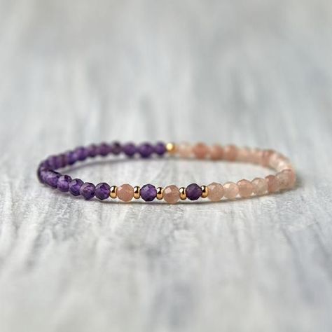 Crystal Bracelets Diy, Aquarius Jewelry, Chinese Bracelet, Buddhist Necklace, Sunstone Bracelet, Jewelry Minimal, Amethyst Bracelet Beads, Mala Jewelry, Minimal Bracelet