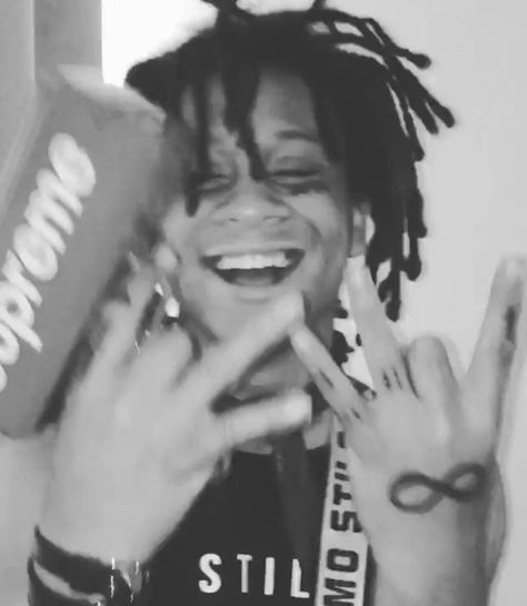 Trippie Red, Black And White Aesthetic, White Photo, White Aesthetic, Black And White, Red, White, Black