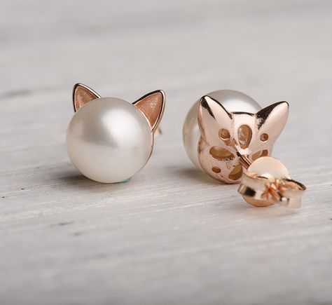 Wire Jewelry Rings, Gifts For Cat Lovers, Fancy Jewellery Designs, Magical Jewelry, Cat Ear, Cat Memorial, Gold Earrings Designs, Ear Stud, Earrings Pearl