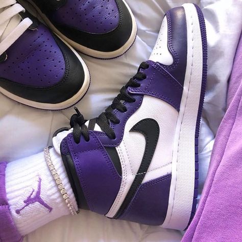 Jordan Casual Shoes, Air Jordan 1 Court Purple, Baskets Jordans, Cheap Jordan Shoes, Jordan Sneaker, Nike Fashion Shoes, Jordan Shoes Girls, Womens Basketball Shoes, Shoes Sneakers Jordans