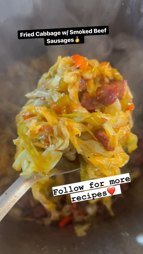 Fry Cabbage, Fried Cabbage Recipes, Buttered Cabbage, Veggie Meal, Cabbage And Sausage, Atkins Recipes, Paste Recipe, Beef Sausage, Fried Cabbage