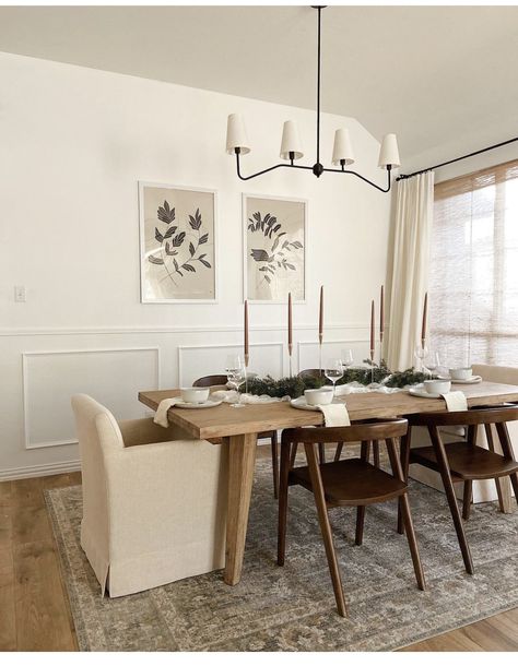 White Oak Dining Room Table With Black Chairs, Oak Floors Dining Room, White Oak Floors Dining Room, Traditional Oak Dining Room Table, Ikea White Stained Oak Table, French Oak Farmhouse Table, Coastal Dinning Room, Oak Dining Table Rattan Chairs, Organic Dining Room