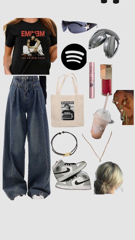 Eminem girl😜🤘 Eminem Concert Outfit, Eminem Girl Aesthetic, Eminem Aesthetic Outfit, Eminem Outfits Girl, Eminem Style Girl, Eminem Outfits Inspiration, Grudge Aesthetics Outfits, Eminem Outfits, Eminem Girls