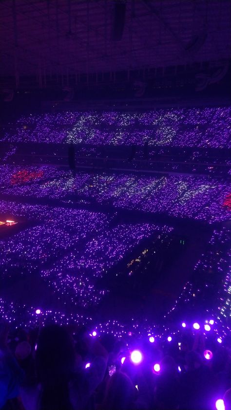 Purple Crowd Concert, Bts Army Purple Ocean, Army Purple Ocean, Purple Ocean Aesthetic, Bts Concert Aesthetic, Purple Ocean Bts, Bts Concert Wallpaper, Bts Purple Aesthetic, Army Ocean