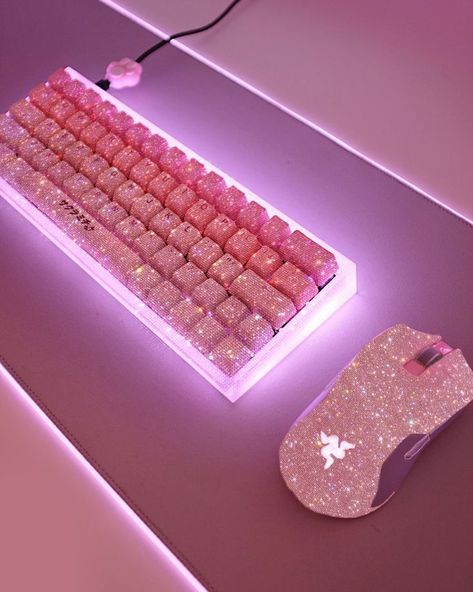 Cute Pink Keyboard, Pink Keyboard, Unique Keyboards, Computer Set, Mouse And Keyboard, Gamer Room Decor, Video Game Room Design, Desktop Setup, New Technology Gadgets