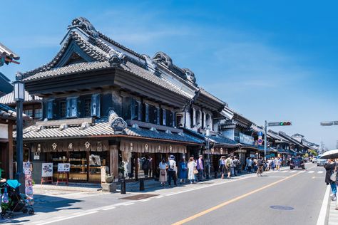 Have a bit of time and want to head out for a day trip from Tokyo? Saitama Prefecture is a great choice. Just a stone's throw away from Tokyo, Saitama is full of great sightseeing spots that you can visit, especially in Kawagoe! Here are 10 spots that you just can’t miss! Saitama Before Bald, Japan Famous Places, Tourist Attractions In Japan, Japan Historical Places, Best Place To Visit, Saitama Japan, Saitama Prefecture, Japan 2023, Day Trips From Tokyo