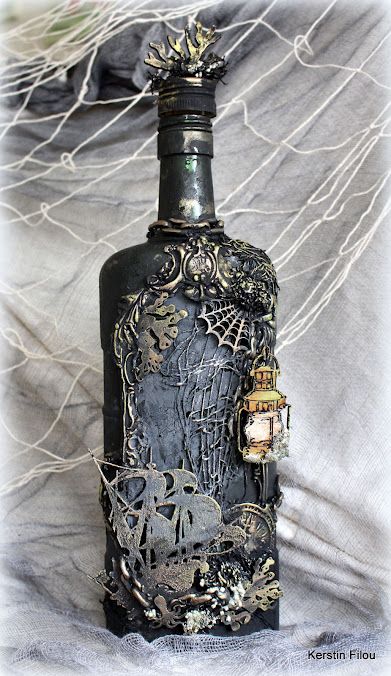 Steampunk Crafts, Wine Bottle Art, Glass Bottles Art, Altered Bottles, Glass Bottle Crafts, Vintage Bottles, Diy Bottle, Potion Bottle, Wine Bottle Crafts