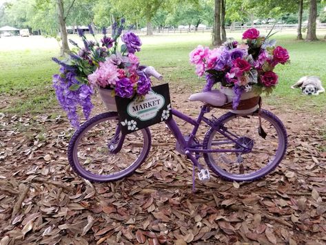 Painted Bicycle, Bicycle With Flowers, Bicycle Painting, Fairy Garden Designs, Purple Garden, Outdoor Flowers, Patio Makeover, Welcome To The Jungle, Cute Love Cartoons