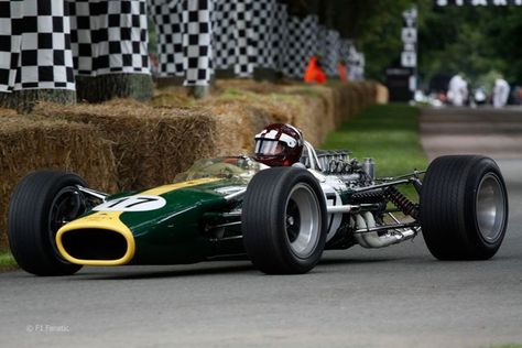 Old Car Vintage, Lotus 49, Most Beautiful Cars, Lotus F1, Classic Race Cars, Grand Prix Racing, Lotus Car, Grand Prix Cars, Classic Chevrolet