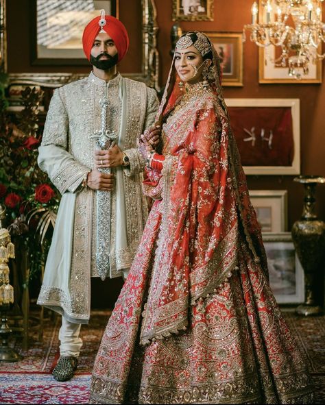 Bride And Groom Indian Wedding Outfit, Sikh Wedding Dress, Punjabi Wedding Dress, Green Sherwani, Retro Wedding Dresses, Sikh Bride, Wedding Outfits For Groom, Indian Wedding Gowns, Wedding Dresses Men Indian